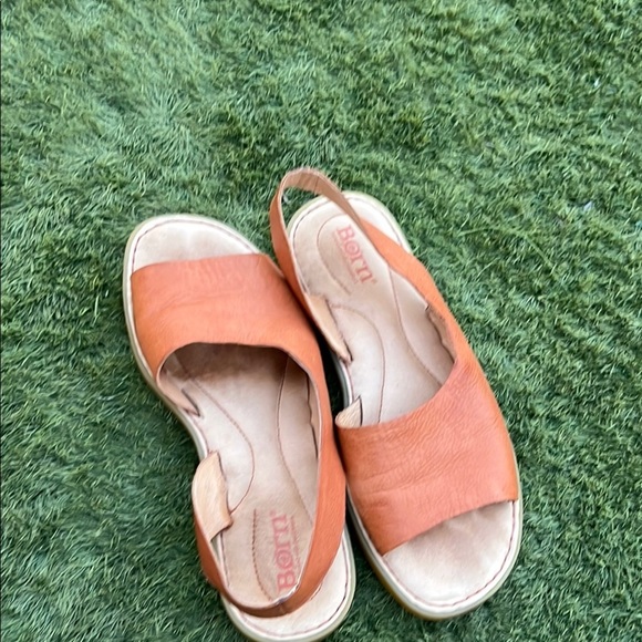 Born Women's Orange Sandals - Picture 4 of 5